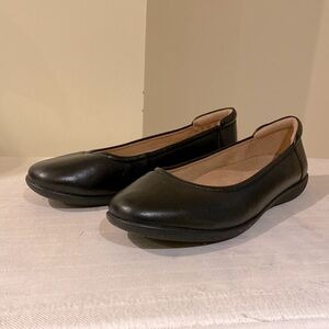 Naturalizer Black Leather Flexy Flat Shoes Size 8